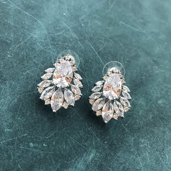 Bridal Earrings  - New, Never Worn - Picture 1 of 3